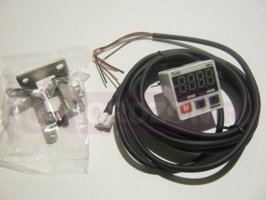 PSAN-1CPA-RC1/8 Датчик давления, размер 30х30мм,диапазон 0 - 1000кПа (0..10аТм),с С-разъемом, 2 выхо