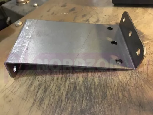 Пластина для прожектора вылет 13,5см "IPAHD-80-214486" чёрная, на кронштейны серии IPAHD, HIWOLL