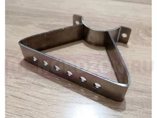 Кронштейн усиленный для прожектора на трубу диаметром 50мм 