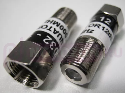 8032/12   F-штекер / F-гнездо аттенюатор 12 дБ